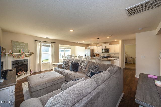 1244 Stamp Lodge Road, Kingsport, TN 37660