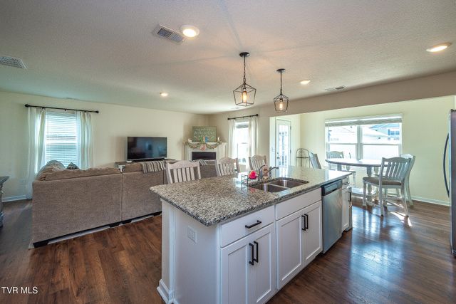 1244 Stamp Lodge Road, Kingsport, TN 37660