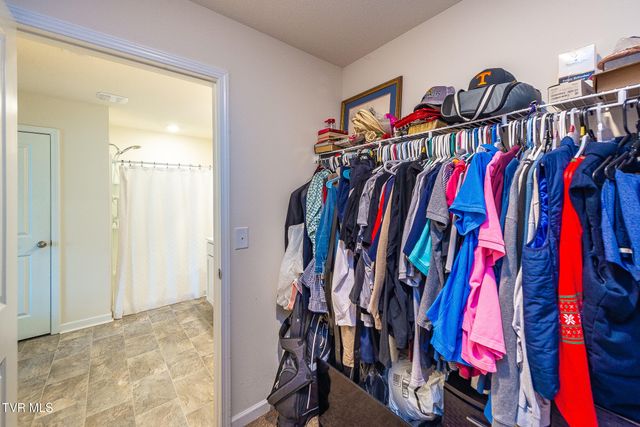 1244 Stamp Lodge Road, Kingsport, TN 37660