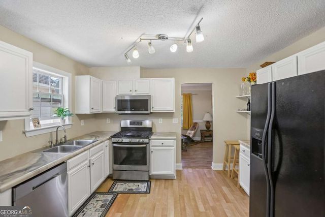 1586 Rice Square, Lithonia, GA 30058