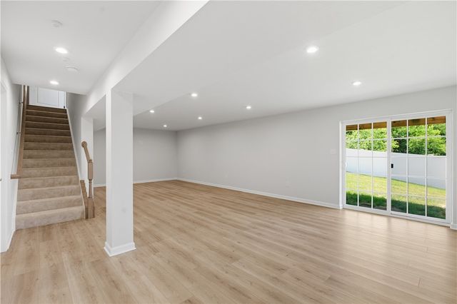 149 Woodsman Ridge Dr, Jackson Twp, PA 16063