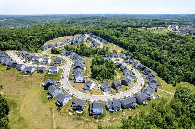 149 Woodsman Ridge Dr, Jackson Twp, PA 16063