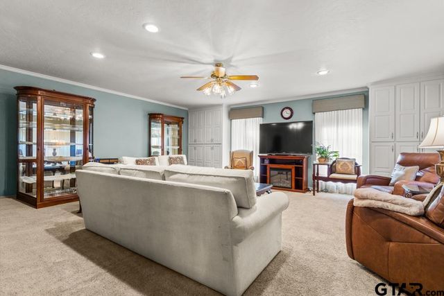 106 Cheyenne Street, Gilmer, TX 75644