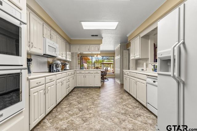 106 Cheyenne Street, Gilmer, TX 75644