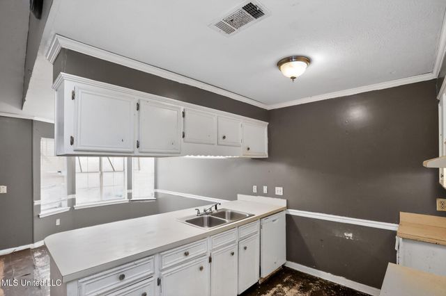 5571 Tiki Lane, Jackson, MS 39212