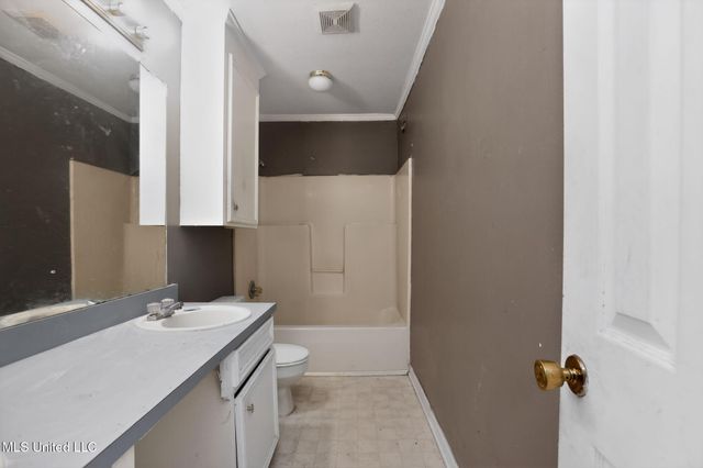 5571 Tiki Lane, Jackson, MS 39212