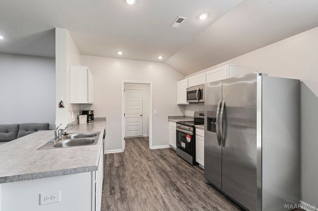106 Canal Crossing, Wetumpka, AL 36092