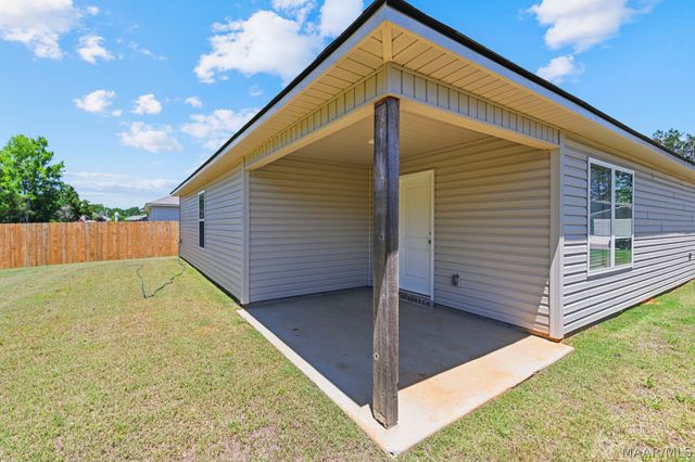 106 Canal Crossing, Wetumpka, AL 36092