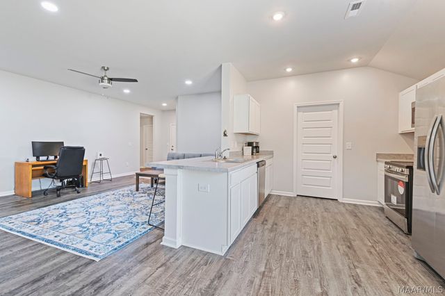 106 Canal Crossing, Wetumpka, AL 36092