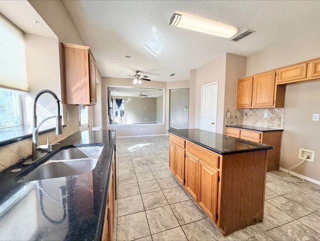 4818 Red Birch Drive, Arlington, TX 76018