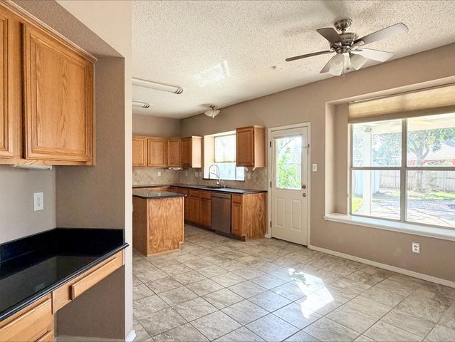 4818 Red Birch Drive, Arlington, TX 76018