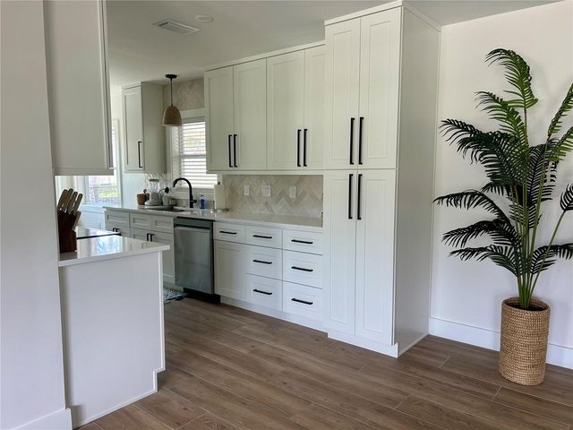 1625 IDLE LANE, Sarasota, FL 34231