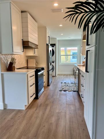 1625 IDLE LANE, Sarasota, FL 34231