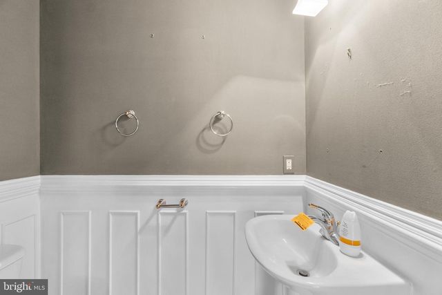 419 CREST LN, Westminster, MD 21157