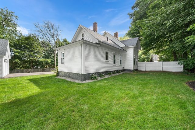 1046 Center St, Dighton, MA 02715