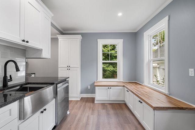 1046 Center St, Dighton, MA 02715