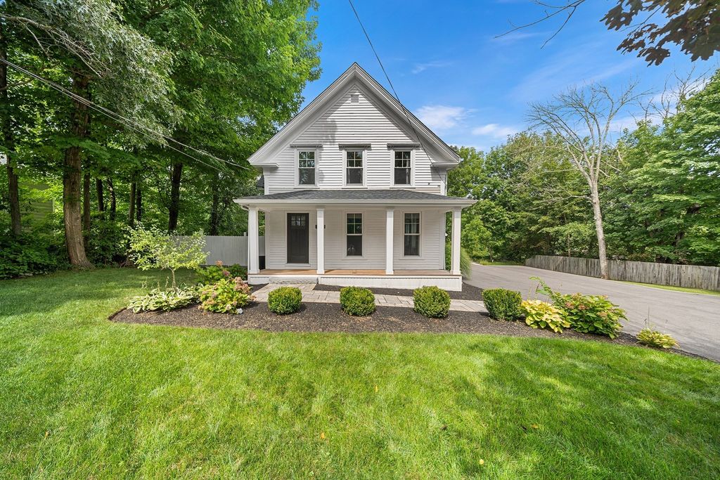 1046 Center St, Dighton, MA 02715