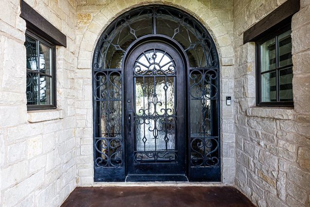 8117 County Rd 6220, Shallowater, TX 79363