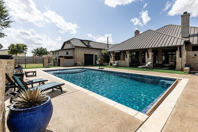 8117 County Rd 6220, Shallowater, TX 79363