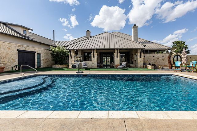 8117 County Rd 6220, Shallowater, TX 79363