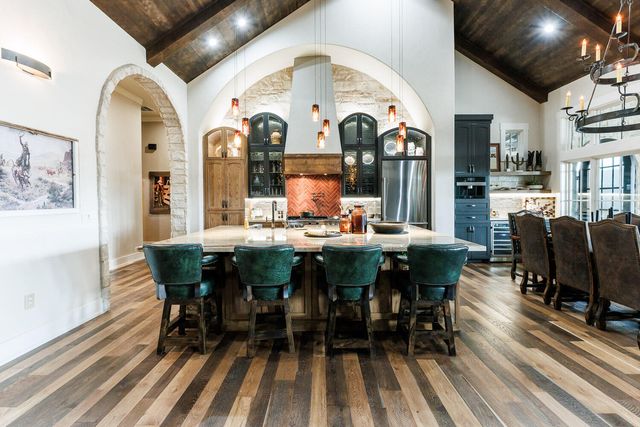 8117 County Rd 6220, Shallowater, TX 79363