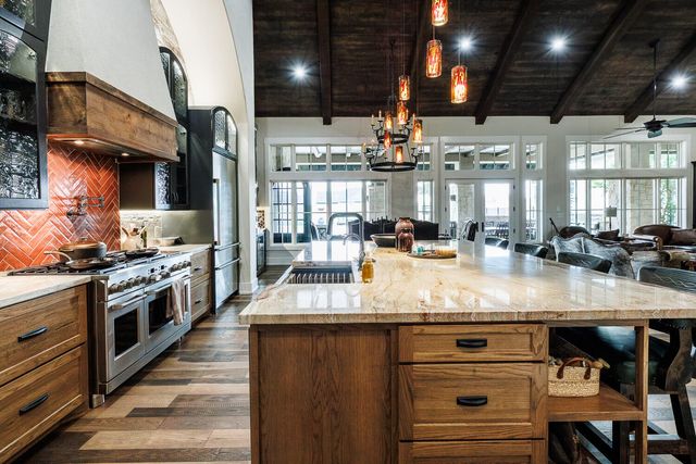 8117 County Rd 6220, Shallowater, TX 79363