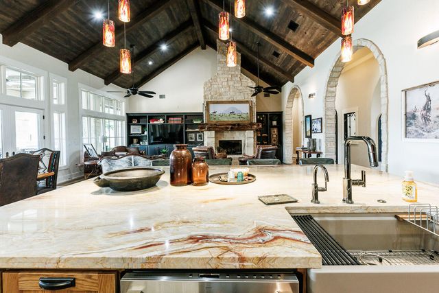 8117 County Rd 6220, Shallowater, TX 79363