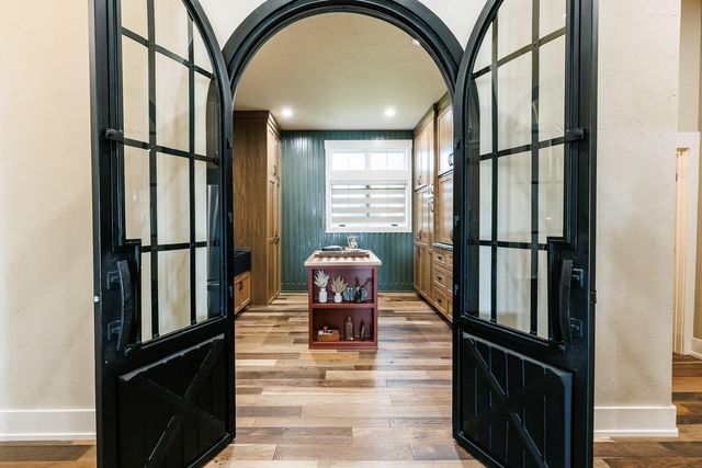 8117 County Rd 6220, Shallowater, TX 79363