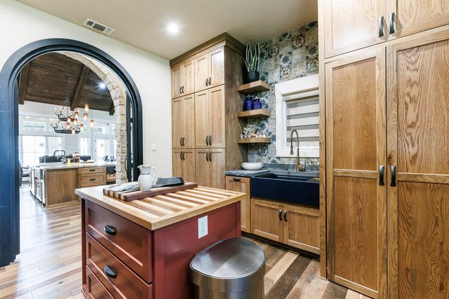 8117 County Rd 6220, Shallowater, TX 79363