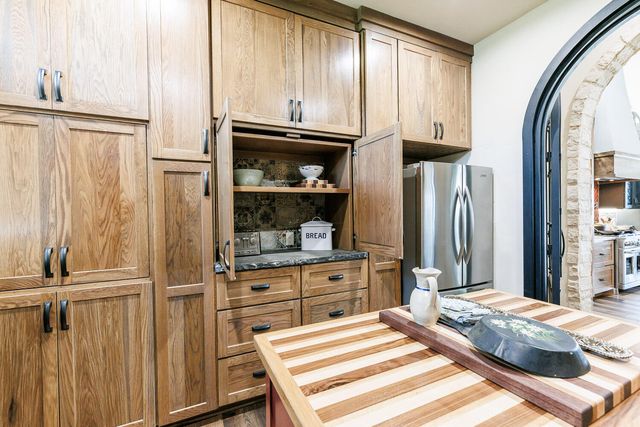 8117 County Rd 6220, Shallowater, TX 79363