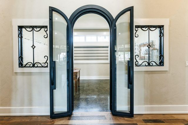 8117 County Rd 6220, Shallowater, TX 79363