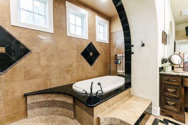 8117 County Rd 6220, Shallowater, TX 79363