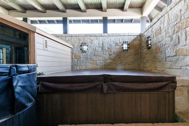 8117 County Rd 6220, Shallowater, TX 79363