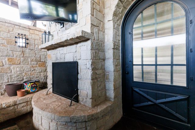 8117 County Rd 6220, Shallowater, TX 79363