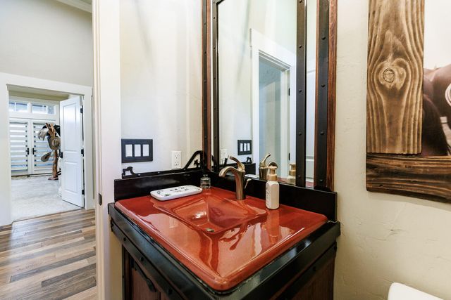 8117 County Rd 6220, Shallowater, TX 79363