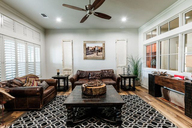 8117 County Rd 6220, Shallowater, TX 79363