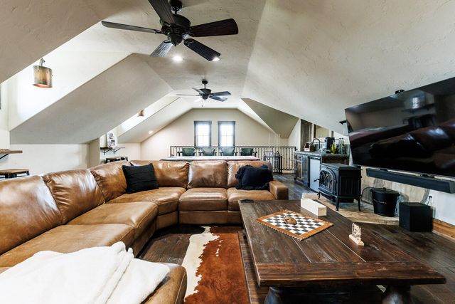 8117 County Rd 6220, Shallowater, TX 79363