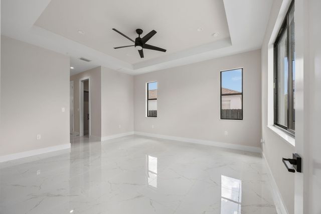 2015 NW 21st Street, Cape Coral, FL 33993