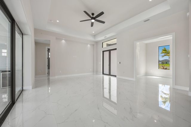 2015 NW 21st Street, Cape Coral, FL 33993