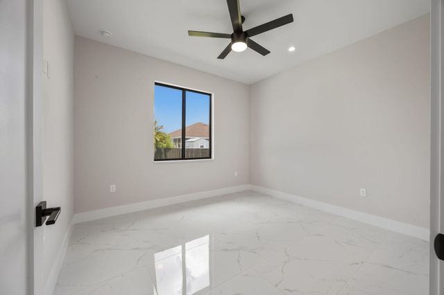 2015 NW 21st Street, Cape Coral, FL 33993