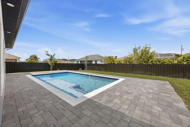 2015 NW 21st Street, Cape Coral, FL 33993