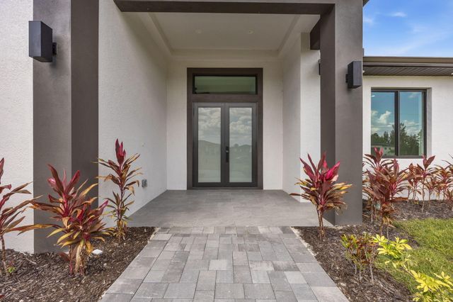 2015 NW 21st Street, Cape Coral, FL 33993