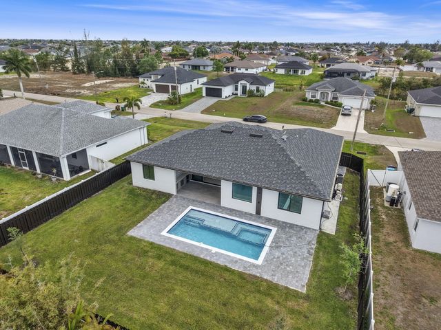 2015 NW 21st Street, Cape Coral, FL 33993