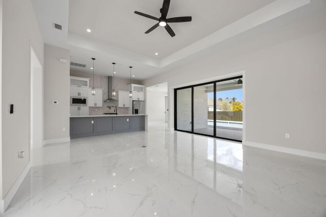 2015 NW 21st Street, Cape Coral, FL 33993