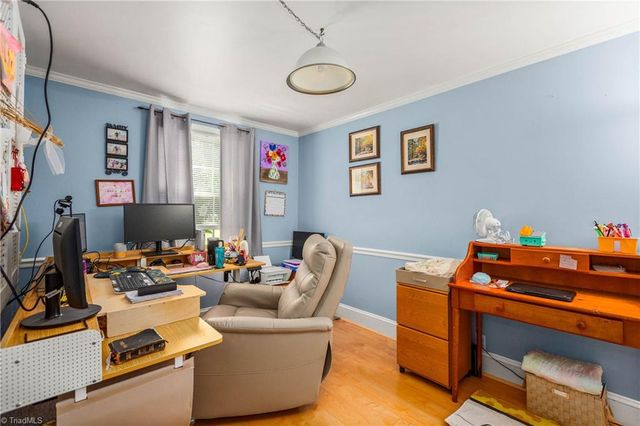 4733 Eastwin Drive, Winston-salem, NC 27104