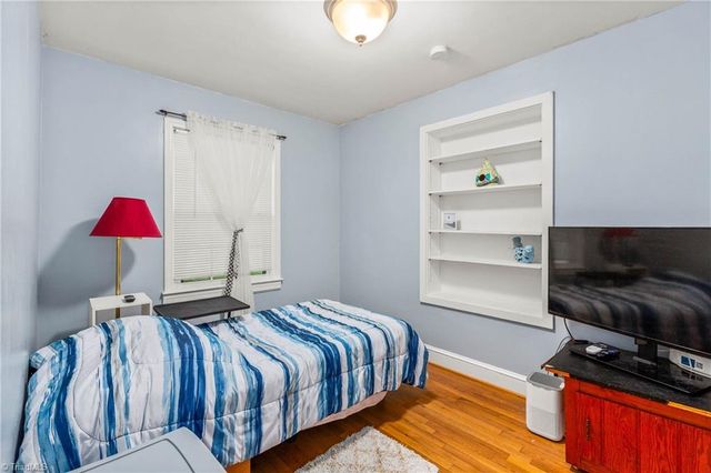 4733 Eastwin Drive, Winston-salem, NC 27104