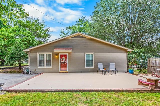 4733 Eastwin Drive, Winston-salem, NC 27104