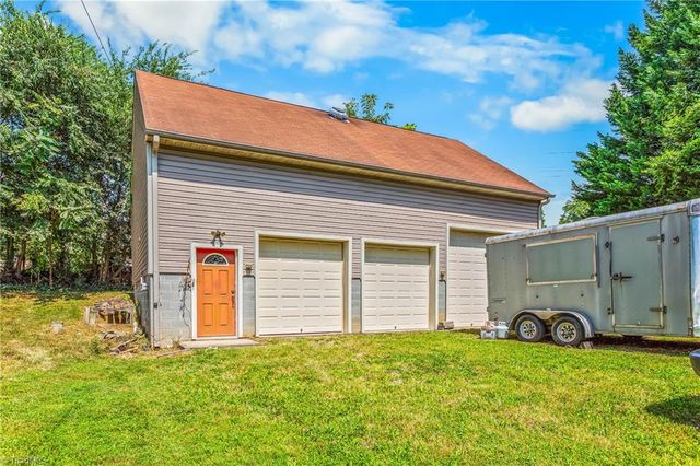 4733 Eastwin Drive, Winston-salem, NC 27104