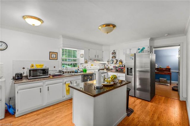 4733 Eastwin Drive, Winston-salem, NC 27104