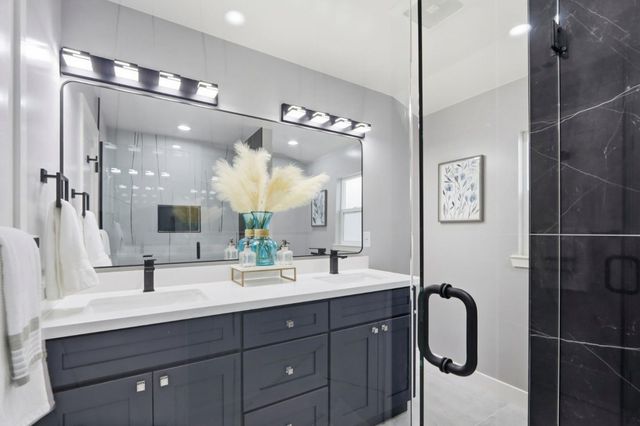 2121 Francis Avenue, Santa Clara, CA 95051